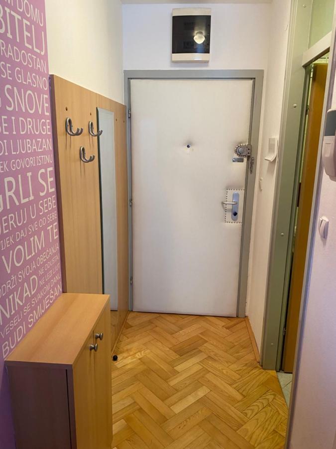 Self Check-In Studio With Wi-Fi And Parking Place Daire Zagreb Dış mekan fotoğraf